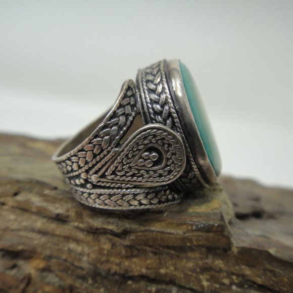 Big Southwestern Style Ring Green-Blue Stone Ornate Silver Tone Band 7.5 - Picture 3 of 9